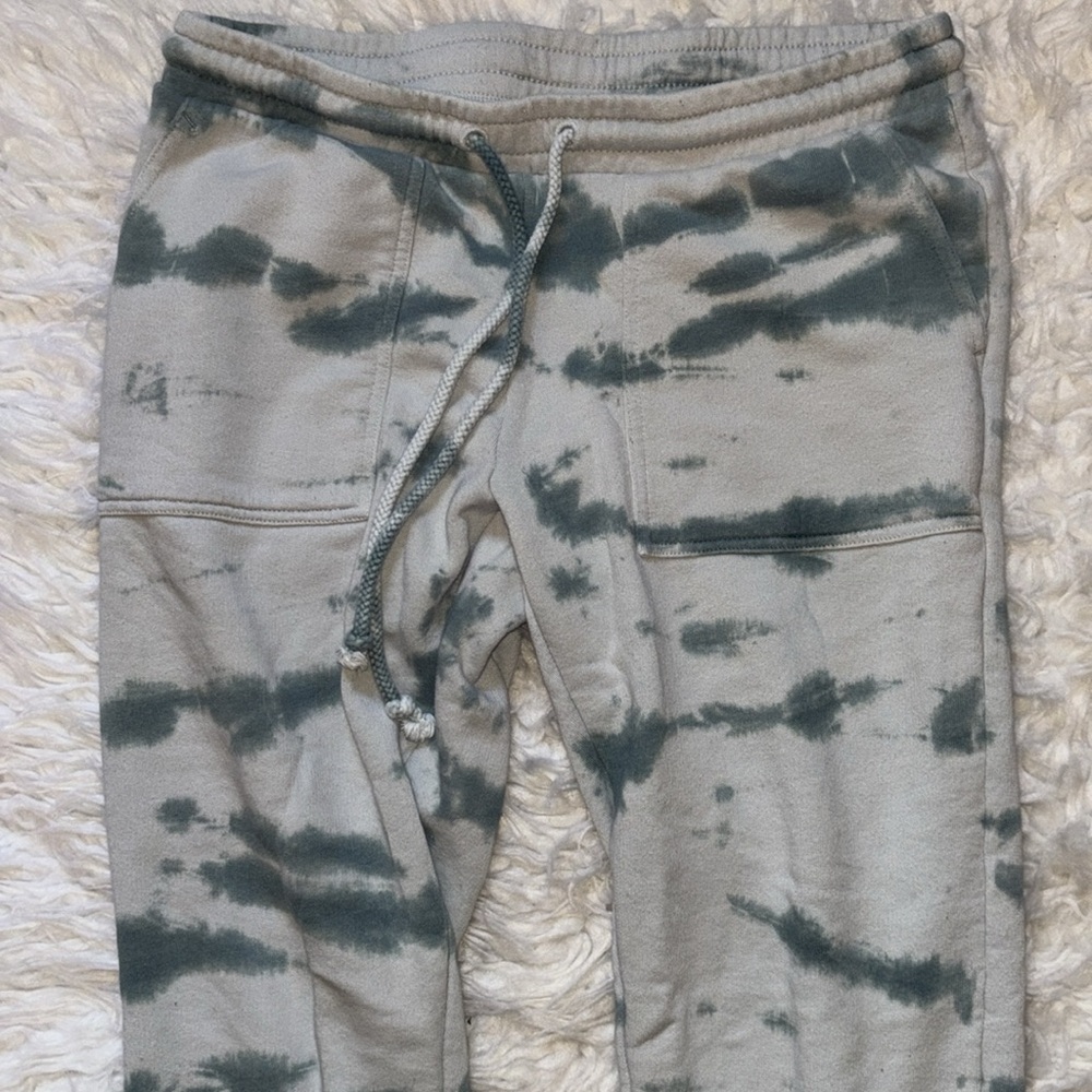 Zella Women's Terry Tie Dye Capri Joggers In Teal Titanic Sweatpants, - Picture 3 of 15